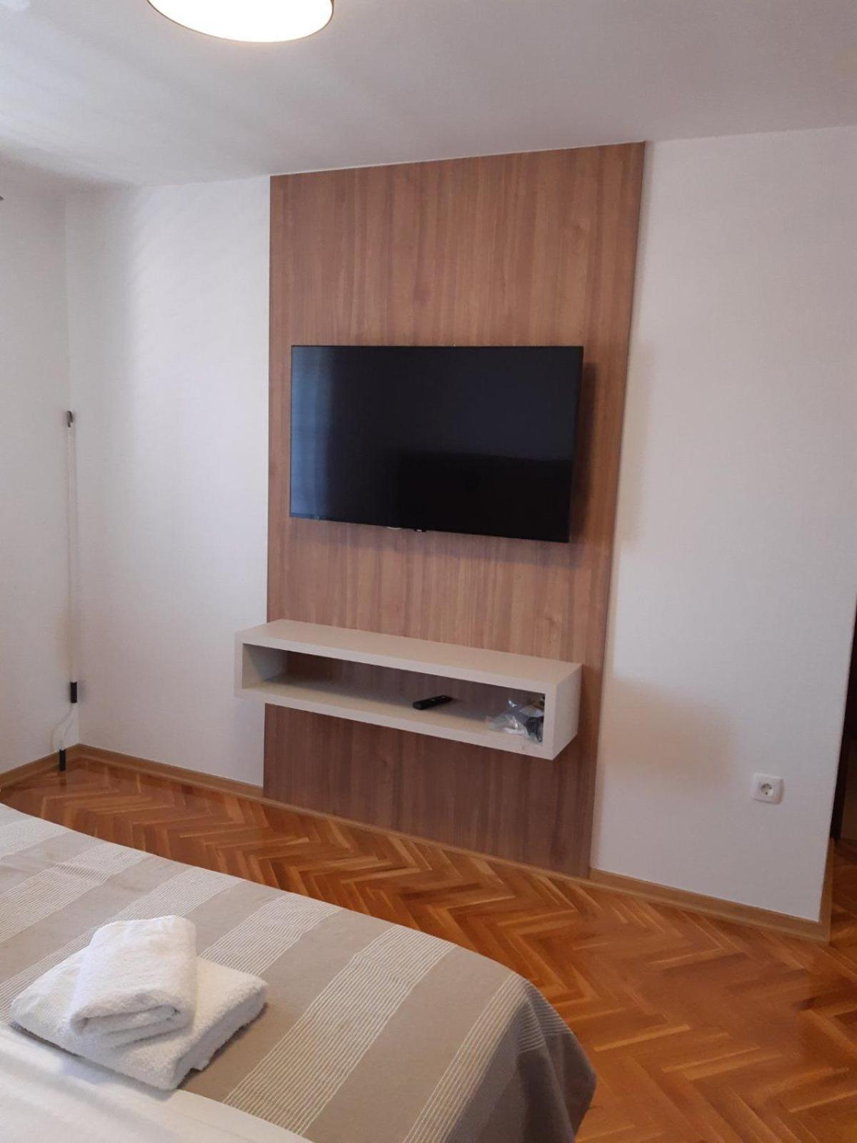 Apartments Mare Malinska Ngoại thất bức ảnh